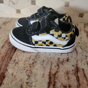 Toddler girls size 6 sun flower vans.